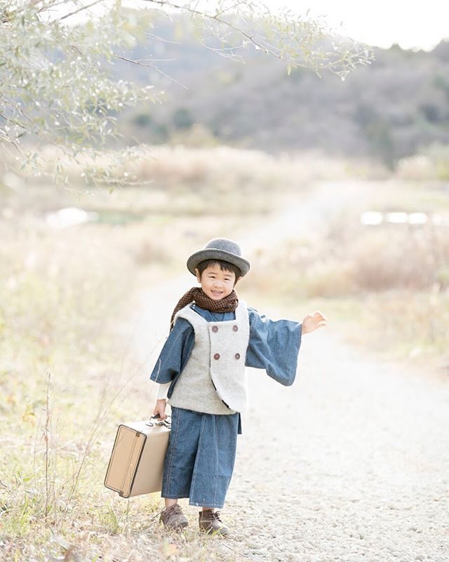 オーナーさんから今日の農園の写真が送られてきた。雪景色で一面真っ白な世界とニッコリ山羊さん🐐️明日は長靴で撮影行こう。#farm#農園#出張撮影#ロケーションフォト#富士山着物工房#アルクウミスタイリング#写真撮ってる人と繋がりたい#写真好きな人と繋がりたい#子ども写真#七五三#七五三前撮り#kimono#着物好きな人と繋がりたい#ハンドメイド着物#お被布 (Instagram)